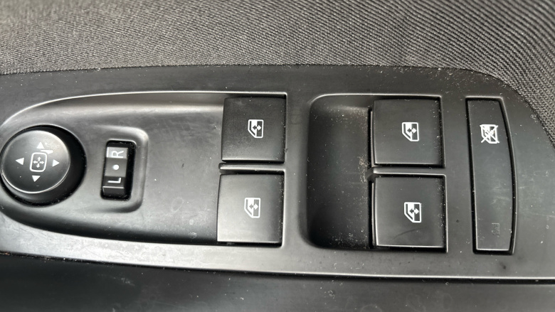 Vauxhall Astra 1.4T 16V 150 SRi 5dr Petrol Hatchback